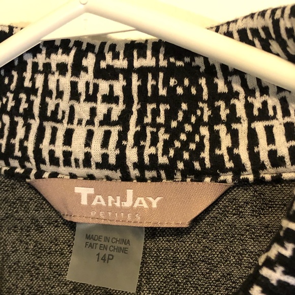 Stretchy & Soft Jacket 🎈2 for $15 🎈 - Picture 5 of 8